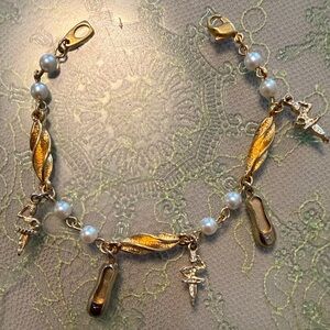 Vintage Gold Tone Charm Bracelet Ballet pearl ballerina mint